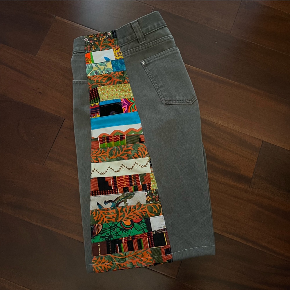 hippie patchwork shorts Stealie bolt 🧡⚡️🩵 grateful tour dead festival upcycled - Picture 5 of 8